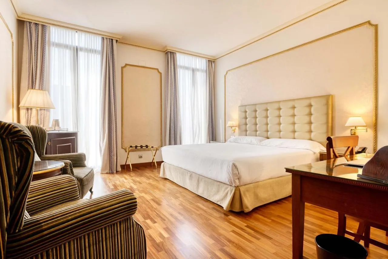 ****  Hotel Roger De Lluria Барселона Испания