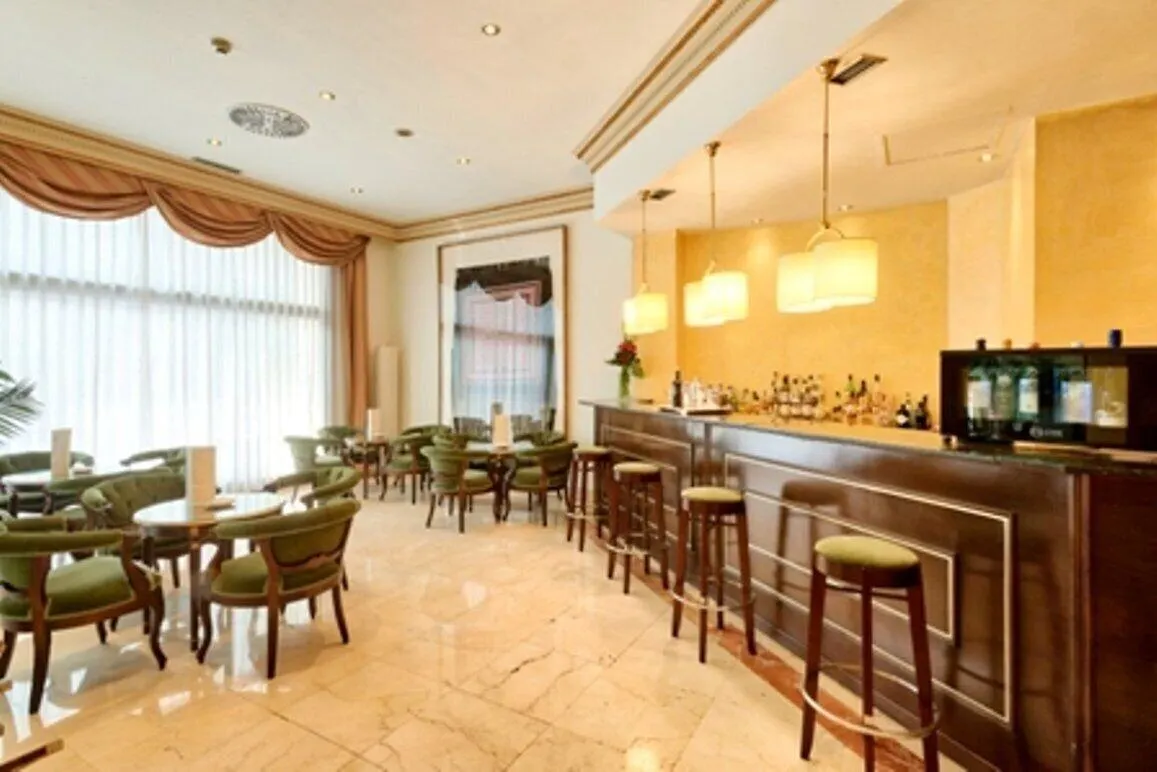****  Hotel Roger De Lluria Barcelona Spain